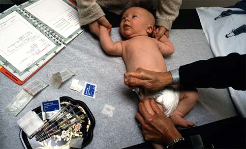 واکسن نوزاد دو ماهه
